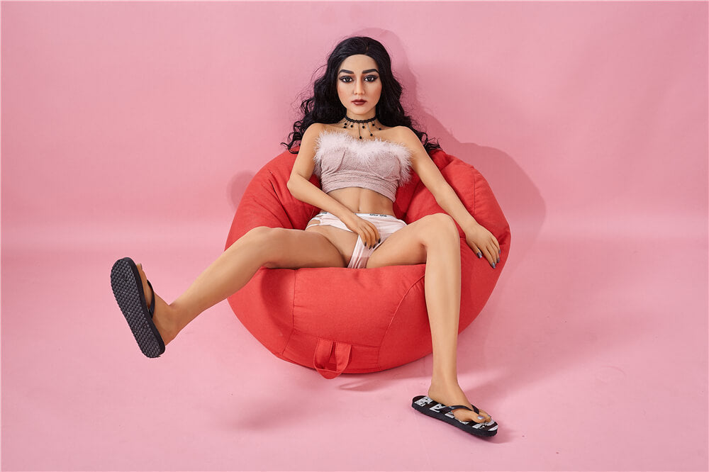 เอลล่า: ลาติน MILF ตุ๊กตาเซ็กส์